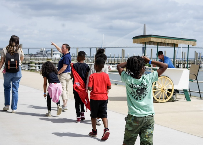 South Carolina Aquarium _ Students Walking Outside to BLL Dominion Energy School Programs (1)